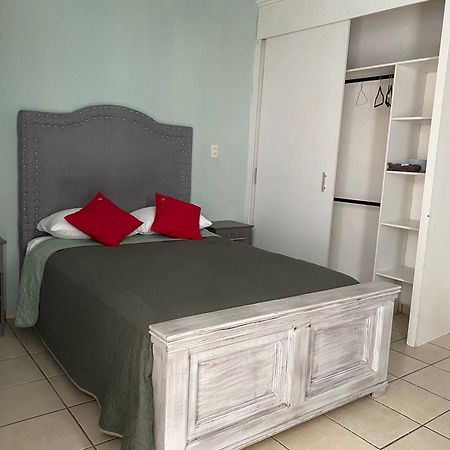 10 Venator House Boutique Aparthotel Leon Bagian luar foto